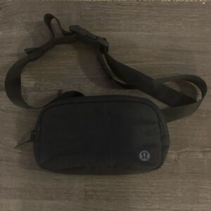 lululemon athletica Black Compact Belt Bag